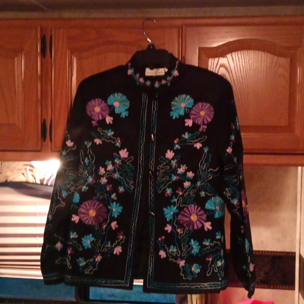 NEVER WORN Vintage Diamonds&Damon's size small